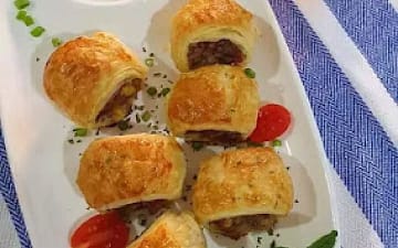 Tasty sausage rolls are made the bakery style, these homemade sausage rolls are crunchy and are made with the tastiest filling.